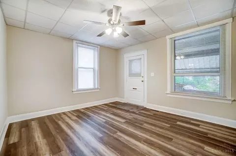 Living - 1222 Sunset Ave, Cincinnati, OH 45205 photo 2 of 5