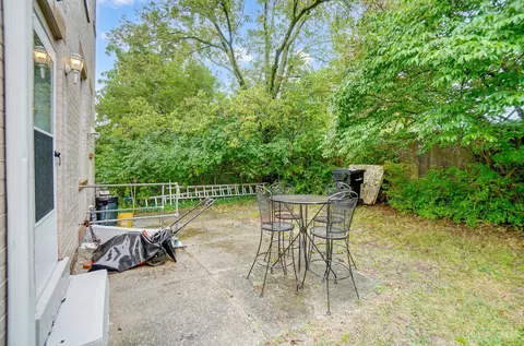 Exterior - 1222 Sunset Ave, Cincinnati, OH 45205 photo 7 of 11