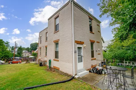 Exterior - 1222 Sunset Ave, Cincinnati, OH 45205 photo 5 of 11