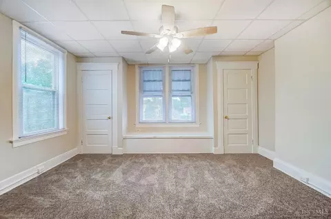 Bedroom - 1222 Sunset Ave, Cincinnati, OH 45205 photo 2 of 4