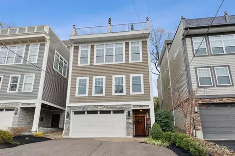556 Empress Ave, Cincinnati, OH 45226