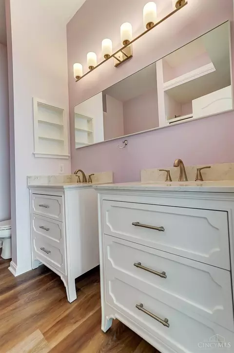 Bath - 2425 Elderberry Ct, Cincinnati, OH 45239 photo 2 of 8