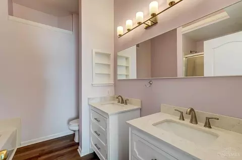 Bath - 2425 Elderberry Ct, Cincinnati, OH 45239 photo 1 of 8