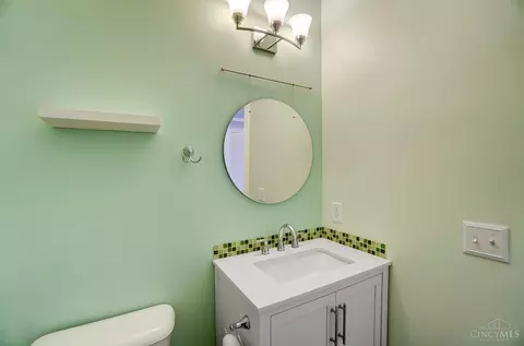 Bath - 2425 Elderberry Ct, Cincinnati, OH 45239 photo 8 of 8