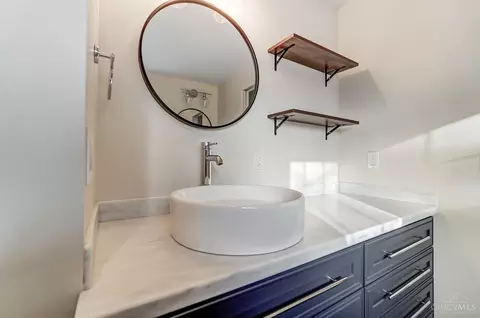 Bath - 6628 Haley Ave, Cincinnati, OH 45227 photo 2 of 11