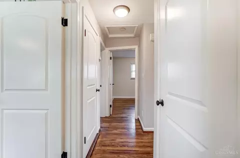 Entry Way - 6628 Haley Ave, Cincinnati, OH 45227 photo 4 of 6