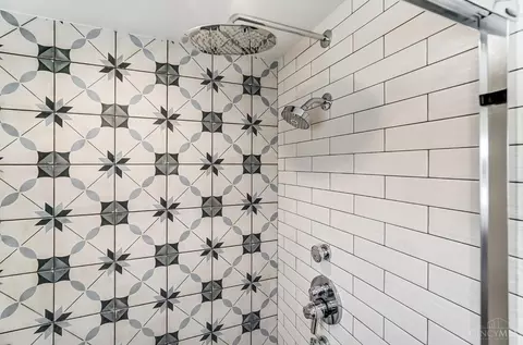 Bath - 6628 Haley Ave, Cincinnati, OH 45227 photo 6 of 11