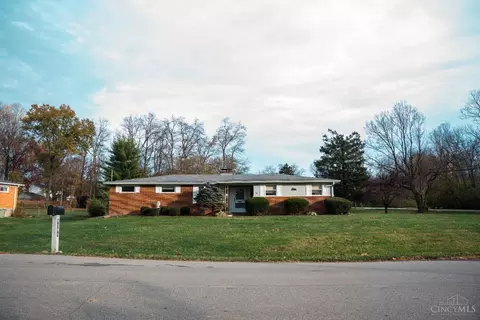 9590 Oleary Dr, West Chester, OH 45241