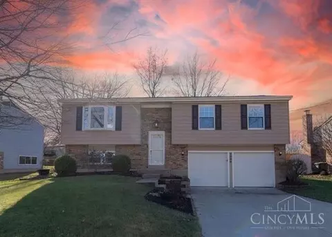 1396 Hazelgrove Dr, Cincinnati, OH 45240