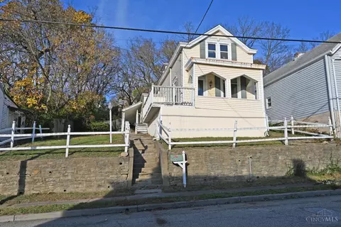 310 Vine St, Reading, OH 45215