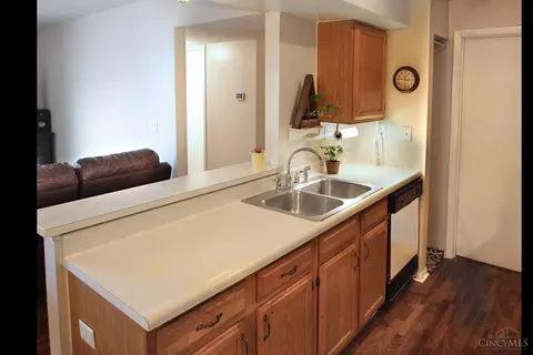 Kitchen - 997 Cedar Ridge Dr, Cincinnati, OH 45245 photo 3 of 3