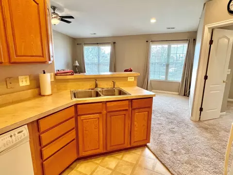 Kitchen - 7648 Bridge Point Dr, Cincinnati, OH 45248 photo 2 of 2