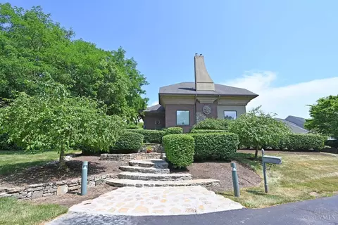 7322 Observatory Dr, West Chester, OH 45069