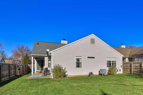 Exterior - 3200 Vineyard Ct, Maineville, OH 45039 photo 6 of 6