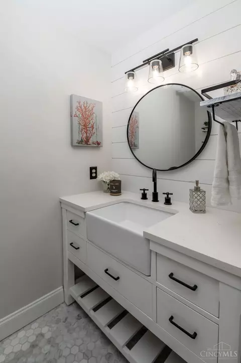 Bath - 9787 Troon Ct, Blue Ash, OH 45241 photo 5 of 7
