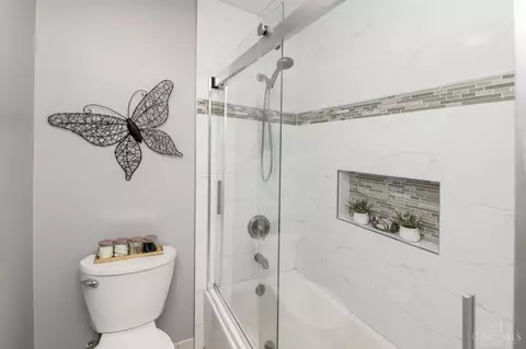 Bath - 9787 Troon Ct, Blue Ash, OH 45241 photo 3 of 7