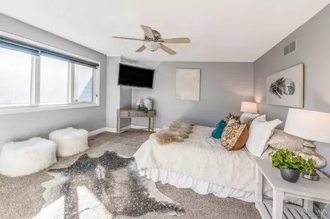 Bedroom - 9787 Troon Ct, Blue Ash, OH 45241 photo 5 of 6