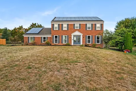 544 Common Wealth Dr, Cincinnati, OH 45244 photo 2