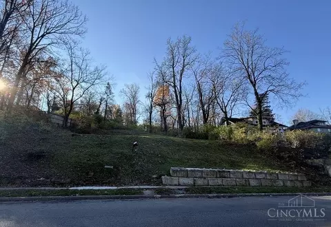 511 Mcalpin Ave, Cincinnati, OH 45220