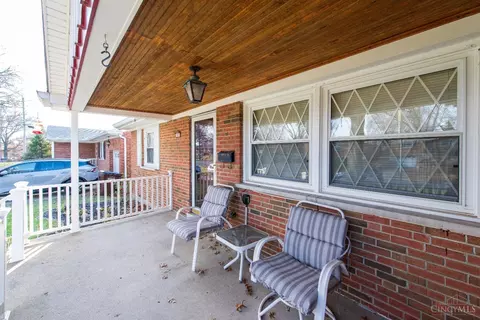 587 Covedale Ave, Cincinnati, OH 45238 photo 4
