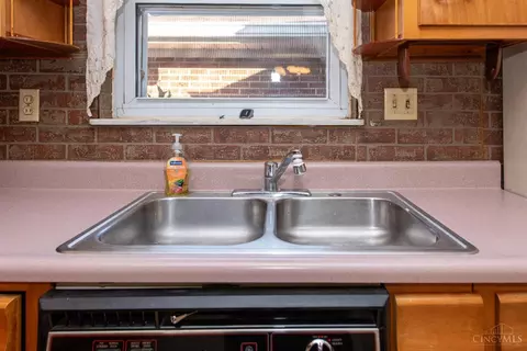 587 Covedale Ave, Cincinnati, OH 45238 photo 16