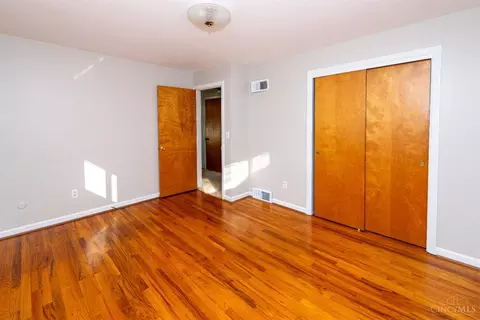 587 Covedale Ave, Cincinnati, OH 45238 photo 23