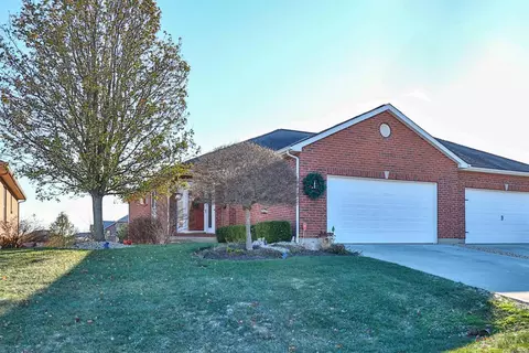 121 Oakmont Ct #A, Lawrenceburg, IN 47025