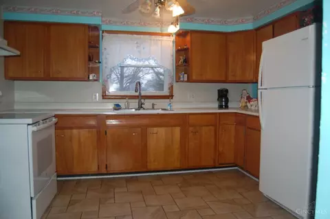 309 Walnut St, Blanchester, OH 45107 photo 5