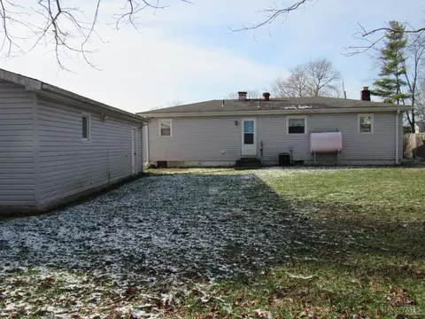 309 Walnut St, Blanchester, OH 45107 photo 3