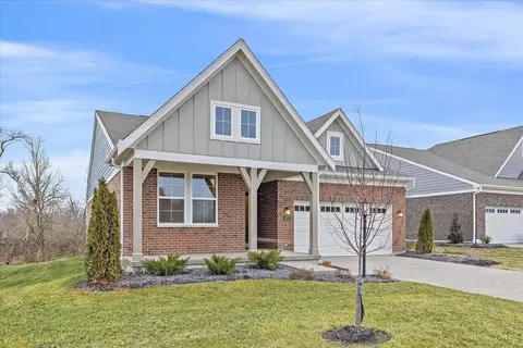 4517 Renaissance Park Dr, Middletown, OH 45005