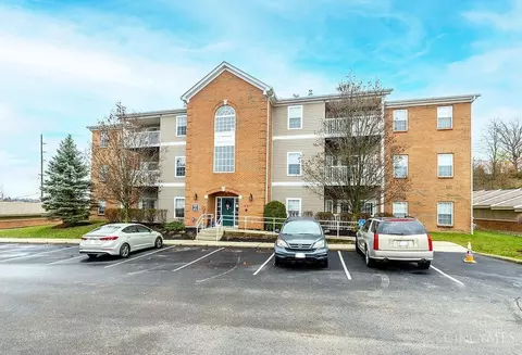 6765 Kelseys Oak Ct, Cincinnati, OH 45248