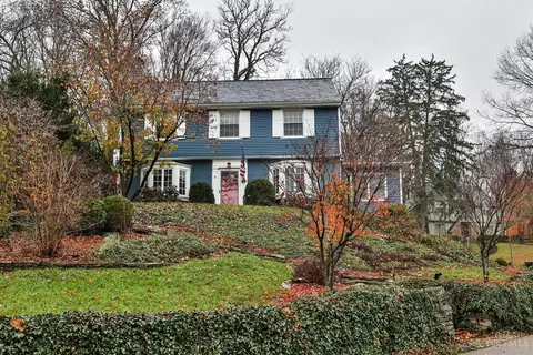 6 Sylvan Ln, Wyoming, OH 45215