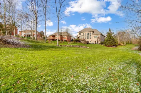 8235 Hamptonshire Dr, Cleves, OH 45002 photo 57