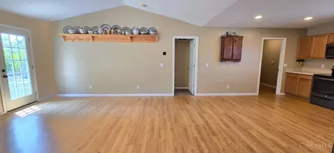 521 Mill St, Blanchester, OH 45107 photo 4