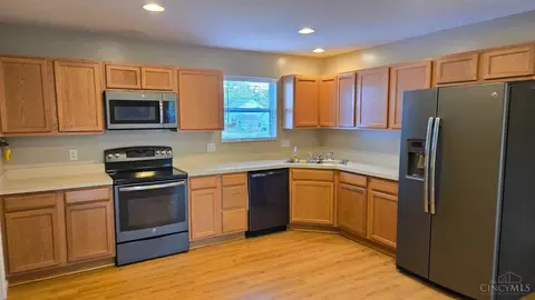 521 Mill St, Blanchester, OH 45107 photo 9