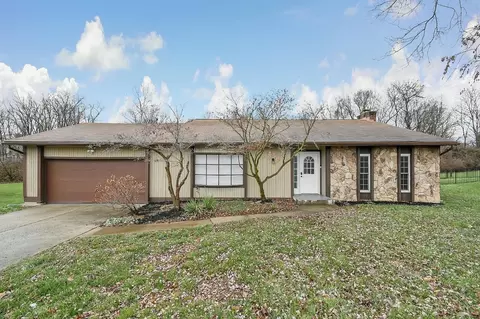 5256 Stirrup Ct, West Chester, OH 45069