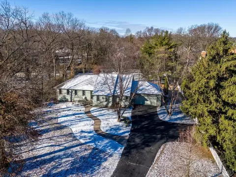 10809 Chester Rd, Glendale, OH 45246