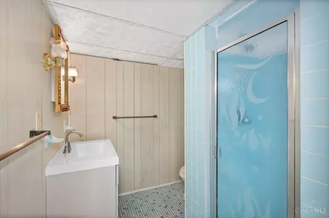 Bath - 4572 Hunt Rd, Blue Ash, OH 45242 photo 3 of 3