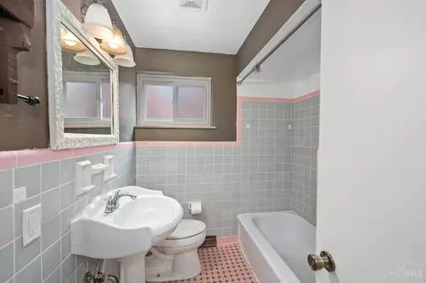 Bath - 4572 Hunt Rd, Blue Ash, OH 45242 photo 1 of 3