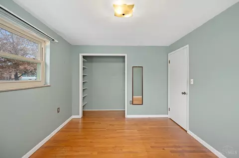 Bedroom - 4572 Hunt Rd, Blue Ash, OH 45242 photo 2 of 6
