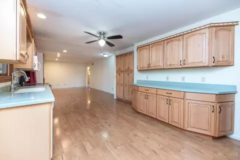 1068 Spruceglen Dr, Cincinnati, OH 45224 photo 17