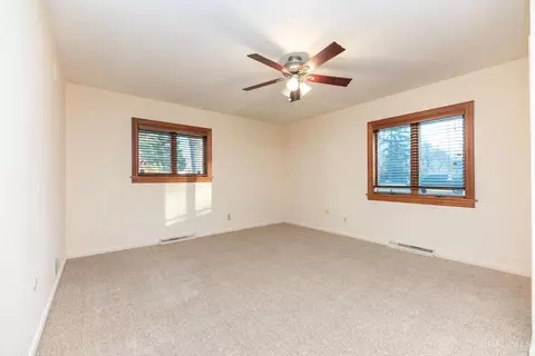 1068 Spruceglen Dr, Cincinnati, OH 45224 photo 18