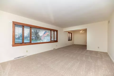 1068 Spruceglen Dr, Cincinnati, OH 45224 photo 7