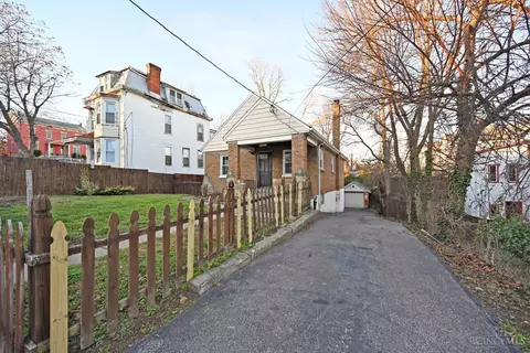 3210 Eighth St, Cincinnati, OH 45205 photo 4