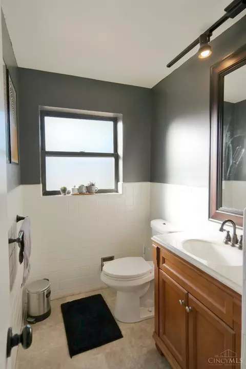 Bath - 5271 Willnet Dr, Cincinnati, OH 45238 photo 2 of 2