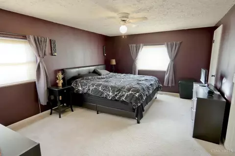 Bedroom - 5271 Willnet Dr, Cincinnati, OH 45238 photo 1 of 6