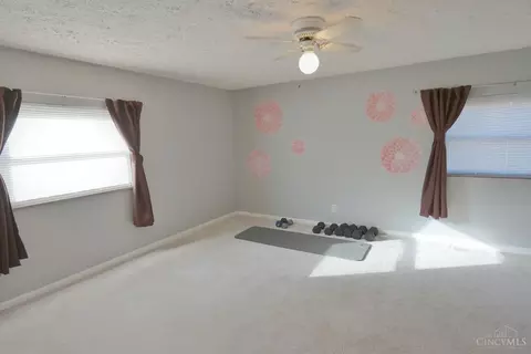 Bedroom - 5271 Willnet Dr, Cincinnati, OH 45238 photo 4 of 6