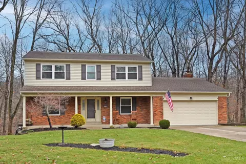 2744 Montchateau Dr, Cincinnati, OH 45244