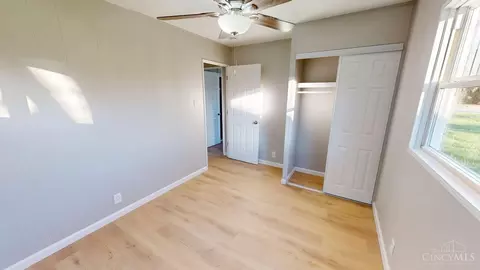 8695 Neptune Dr, Cincinnati, OH 45231 photo 12