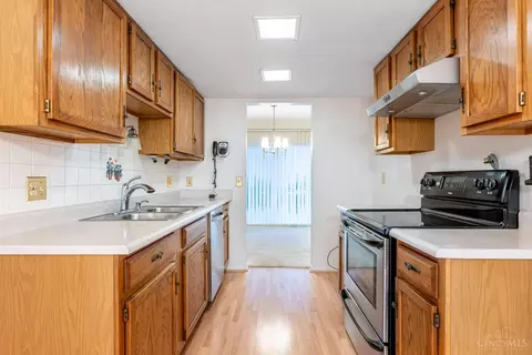 509 Halifax Cir, Cincinnati, OH 45244 photo 8
